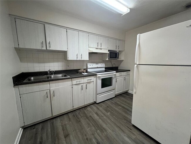 Photo - 1068 Orienta Ave