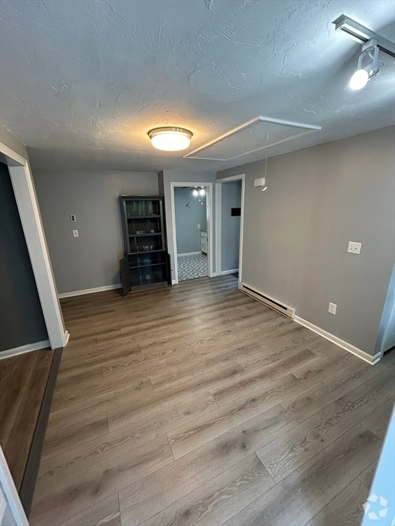 Building Photo - 33 N Sullivan Rd Unit 2 Rental