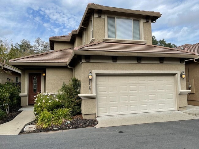 Building Photo - Absolutely Gorgeous 3 br 2.5 ba in a Gated Community