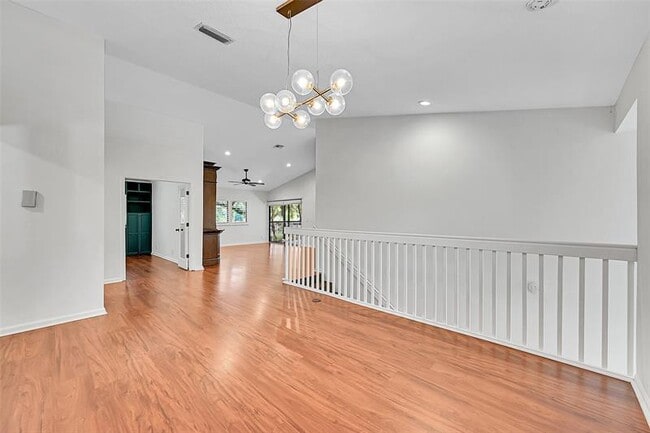 Photo - 1002 NW 105th Way