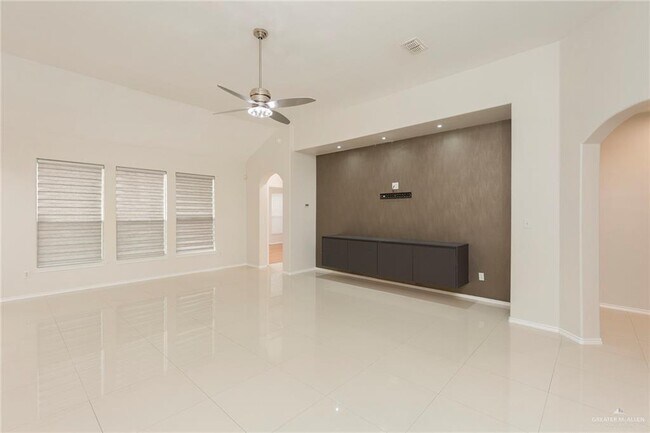 Photo - 18 San Armando St