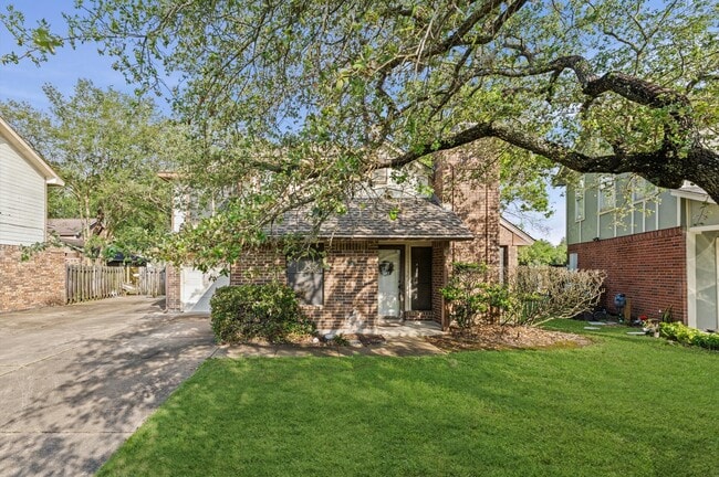 Building Photo - 25 Regency Ln