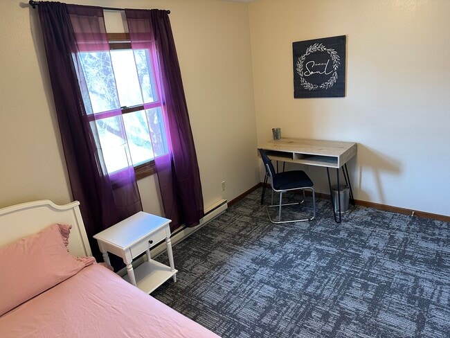 Photo - 910 11th Ave