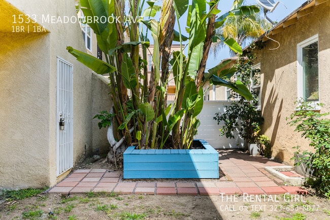 Photo - 1533 Meadowbrook Ave