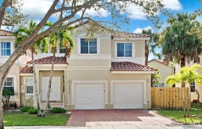Building Photo - 16920 SW 34th St Rental