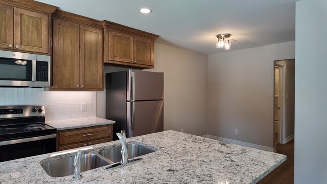 Photo - 406 Lake Lamond Rd