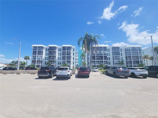 Building Photo - 4900 38th Way S Unit 302 Rental