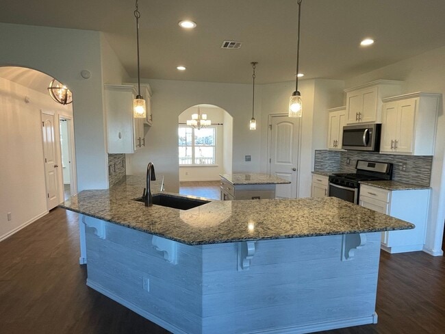 Photo - Spectacular 4 bedroom, 2 bath home in Owasso