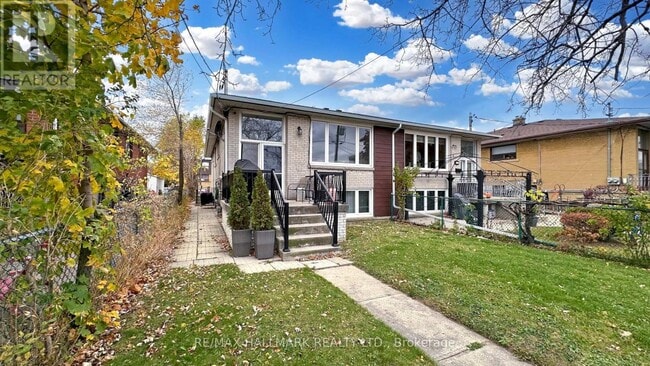 Photo - 3572 Dufferin St