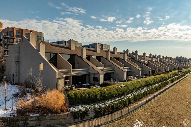 Photo - Riverbluff Place Apartments