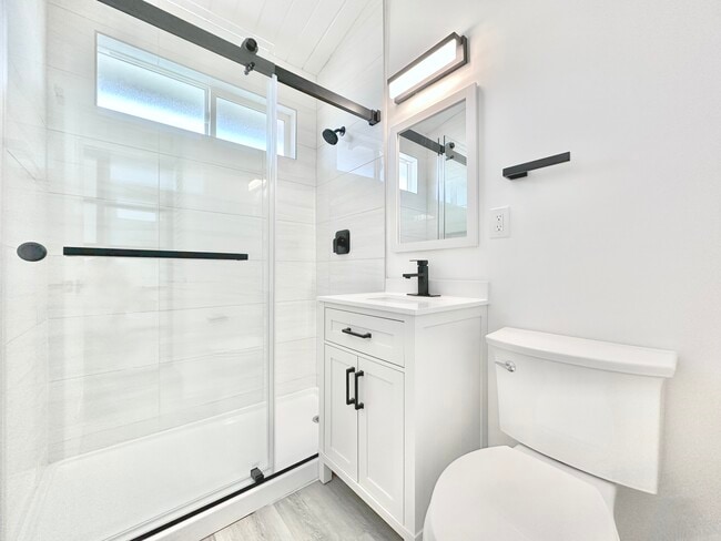 820 Coronado Terrace