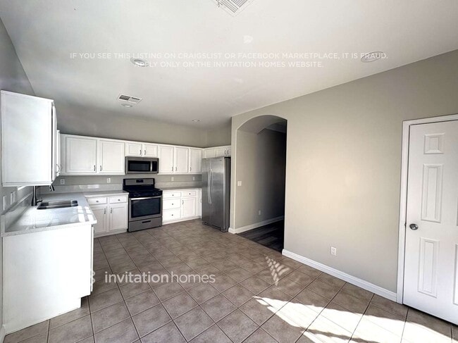 Photo - 6252 Dartington Hall St