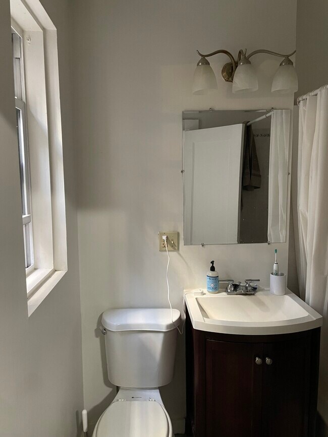 Photo - 52 Queensberry St