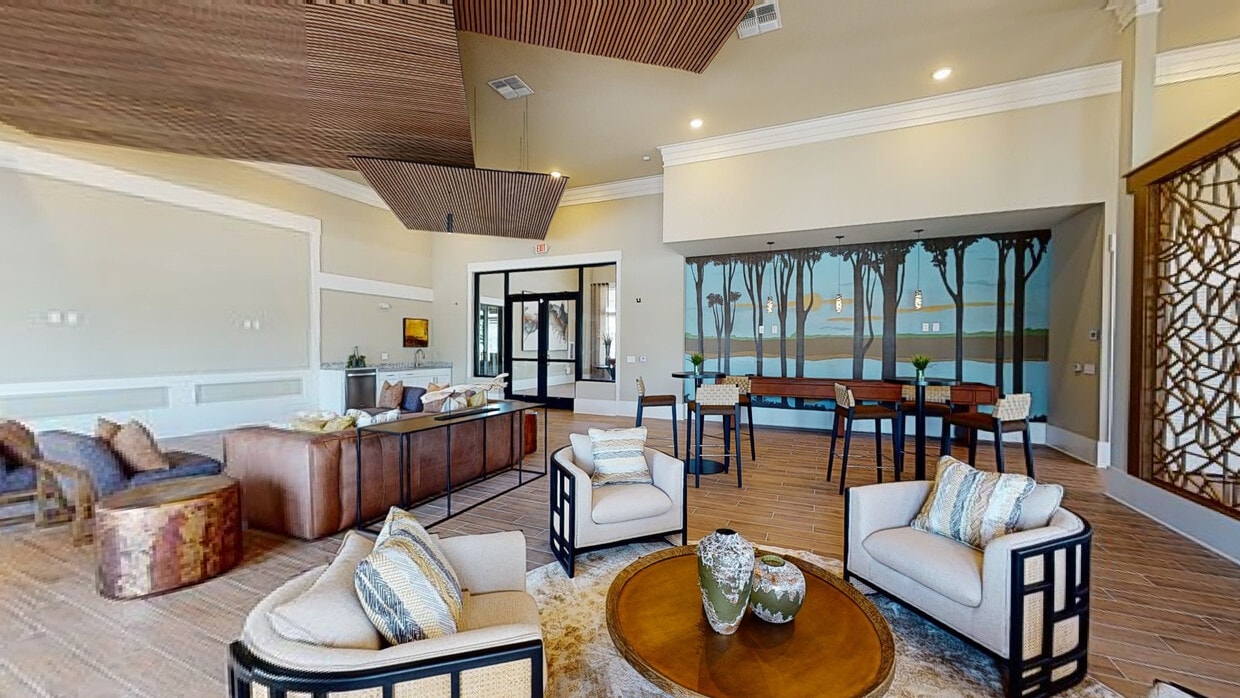 Photo - Mira Crystal Lake Apartments