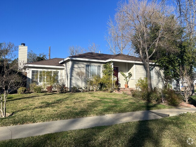 Building Photo - 17321 Martha St Rental