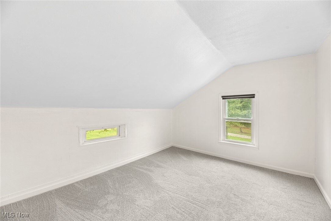 Photo - 3060 Ravenna St