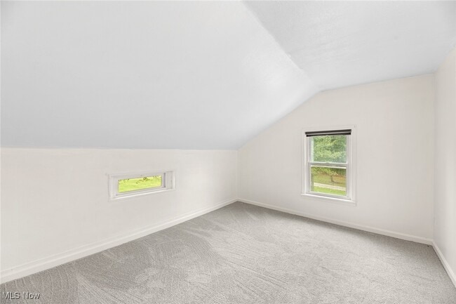 Building Photo - 3060 Ravenna St