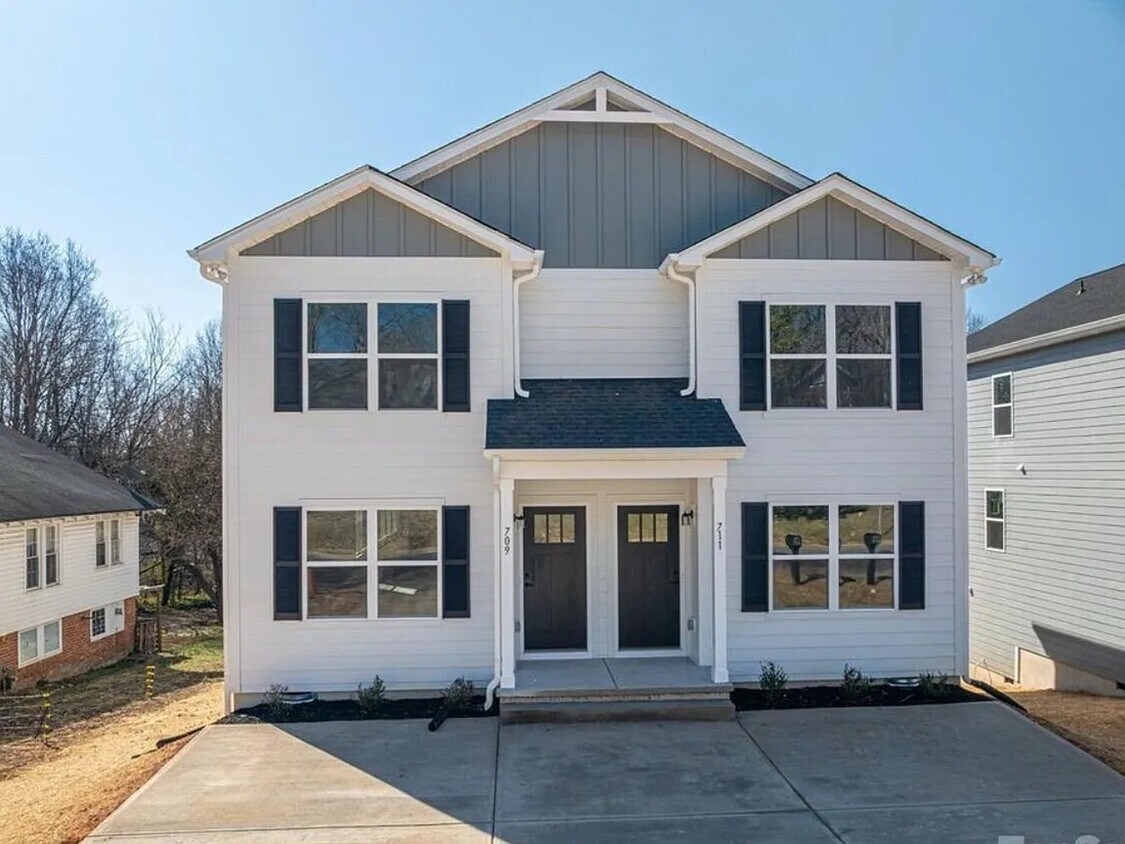 Photo - 709 7th Ave SW (Hickory, NC)
