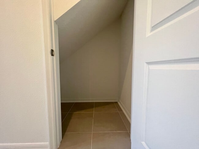 Photo - Beautiful 3 bedroom 2.5 bath Townhome!