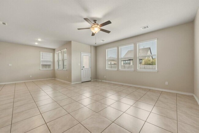 Photo - 197 Eves Necklace Dr.