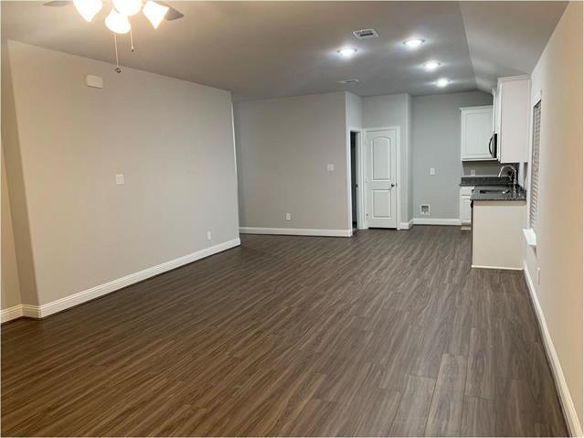 Photo - 1401 Brindle Dr