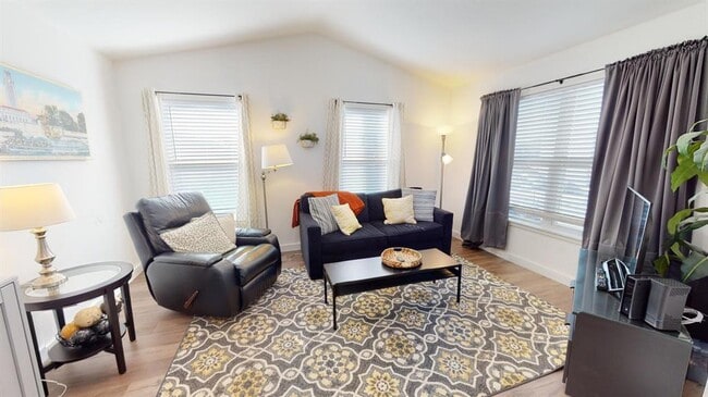 Photo - 6409 Burns St Unit 307