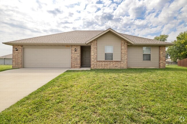 Building Photo - 3 Bedroom Rental Home in Republic!