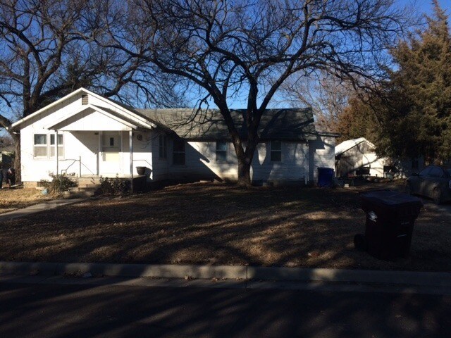 116 W. Durst - 116 W. Durst House