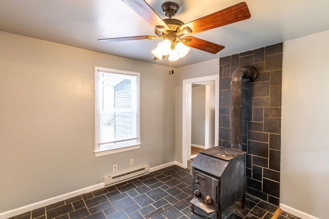Photo - 5247 Alberene Rd