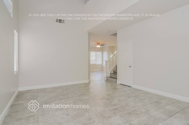 Photo - 3482 Gloucester Gate St