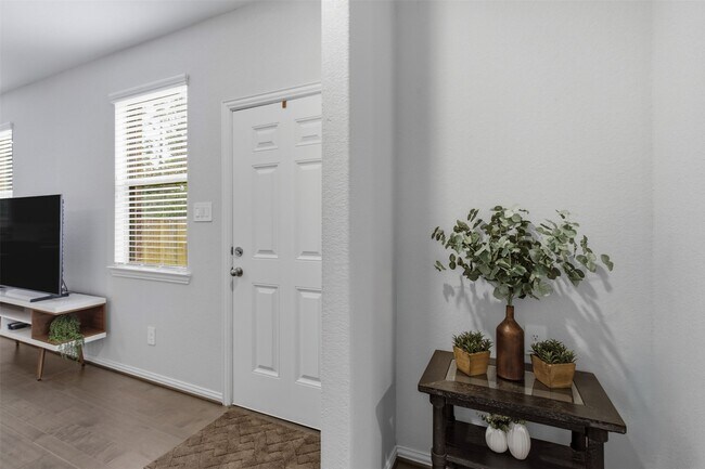 Photo - 168 Skybranch Dr