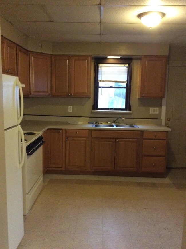 Photo - 729 W Poplar St