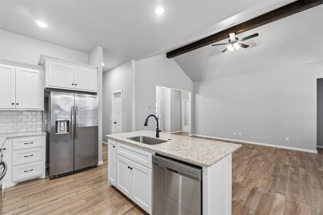 Photo - 625 N Cottontail Wy