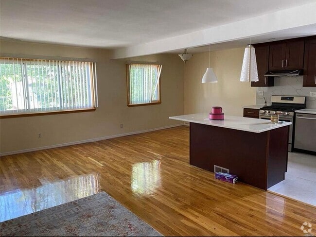 Building Photo - 72-17 244th St Rental