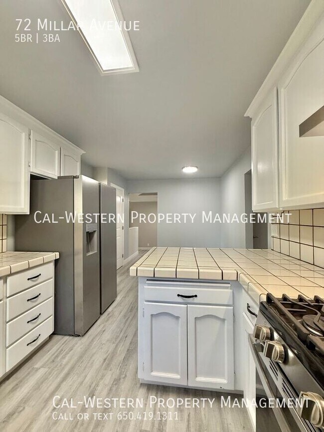 Photo - 72 Millar Ave