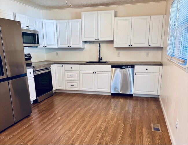 Photo - 7 Princeton Dr