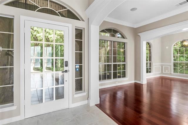 Photo - 504 Broad Leaf Ln