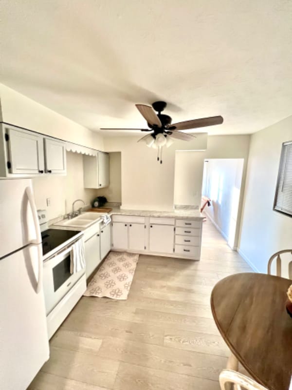Photo - 214 Buffington St