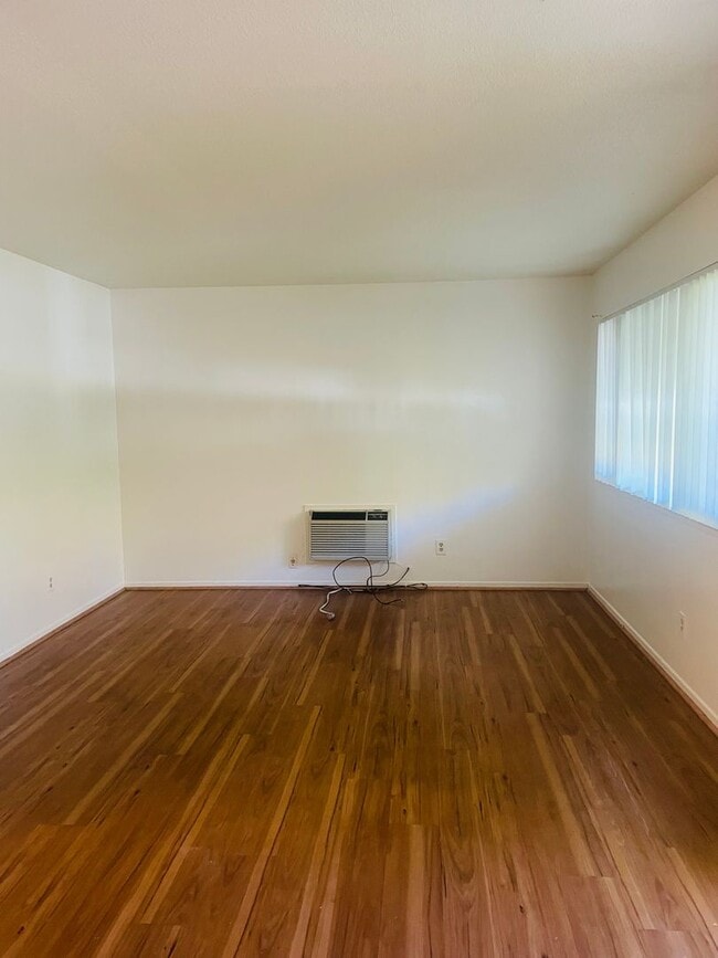 Photo - 904 Dornajo Way Unidad 001