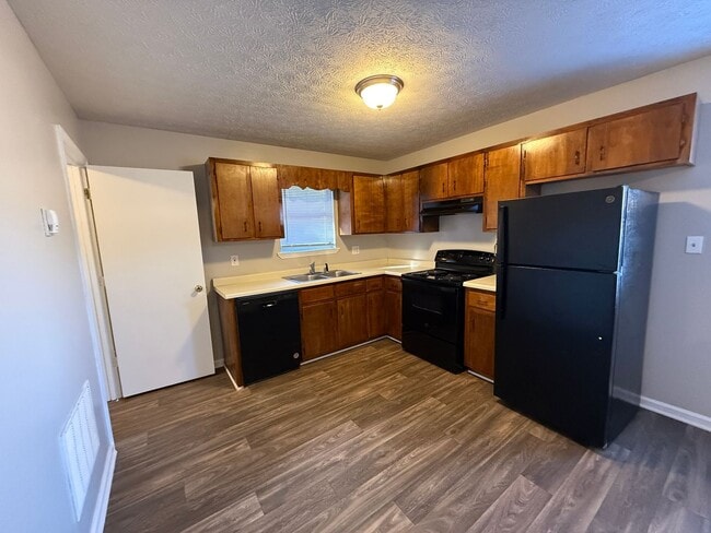 Photo - Cozy 2BR/1BA Duplex Near UGA – Comfort & Convenience in East Athens