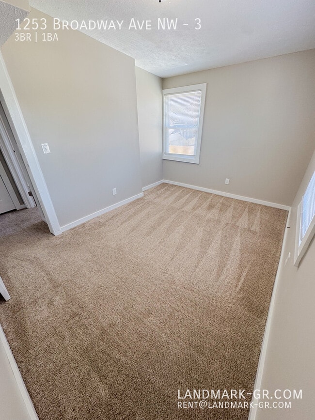 1253 Broadway Ave NW Unit 3