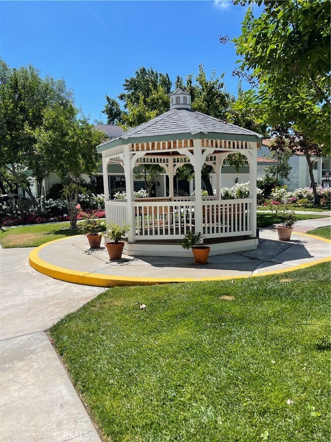 Photo - 4714 Park Granada