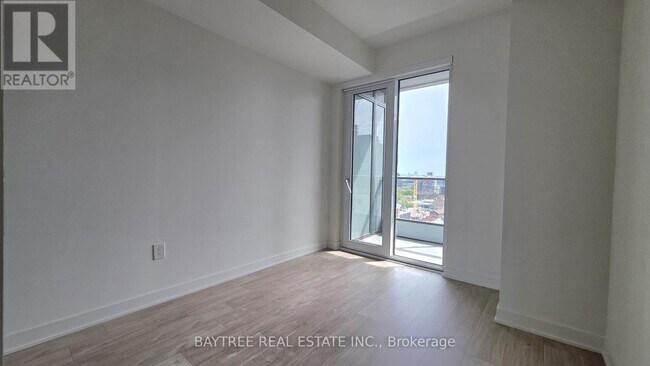 Photo - 70 Princess St Unit 1412 E