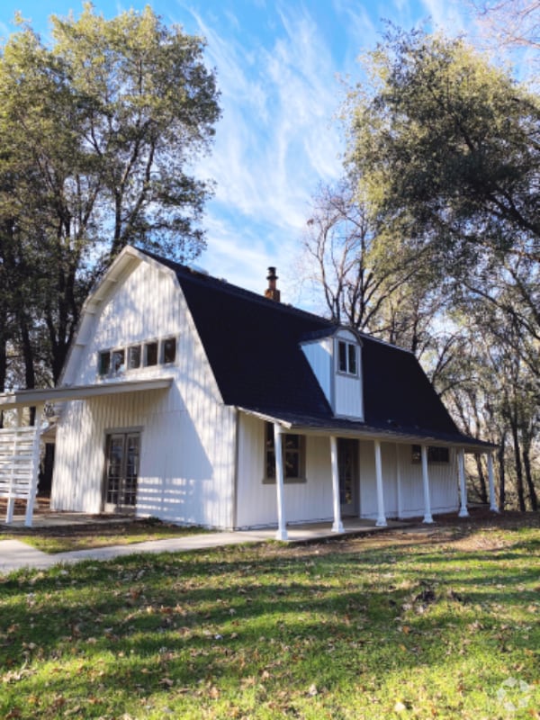 Building Photo - 5020 Hackomiller Rd Rental