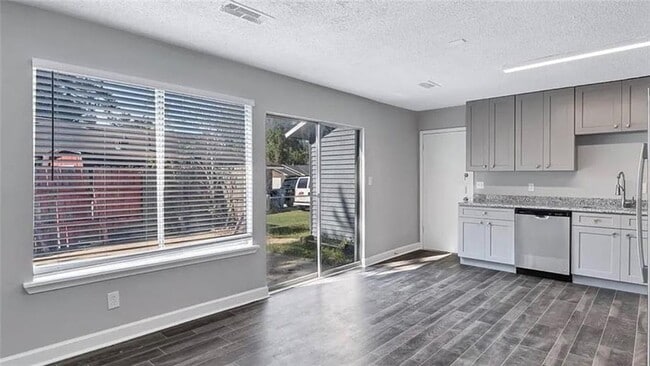 Photo - 3150 Cadiz Cir