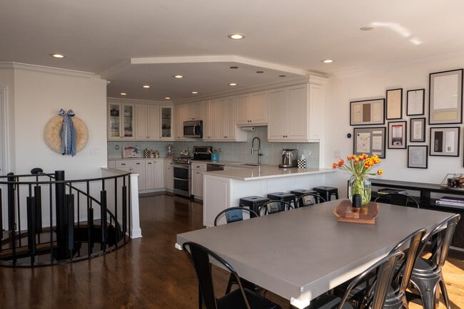 Photo - 2754 N Hampden Ct Unit 2106