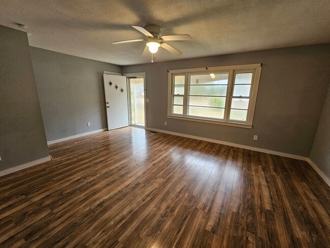 Photo - 3 Bedroom 1 Bathroom Home w/ Bonus Off of Gum Branch Rd.