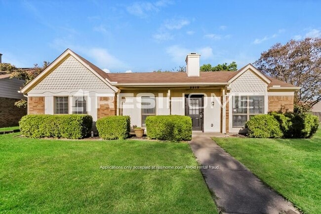 Building Photo - 2213 Salerno Dr