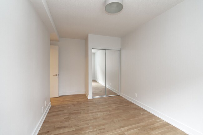 Photo - 3010 Queen Street East Unité 1