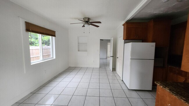 43 SW 11th St